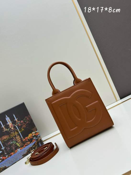 Picture of Dolce Gabbana Handbags _SKUfw205840042fw